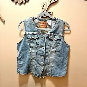 Levi's Women’s Blue Denim Vest Size Large